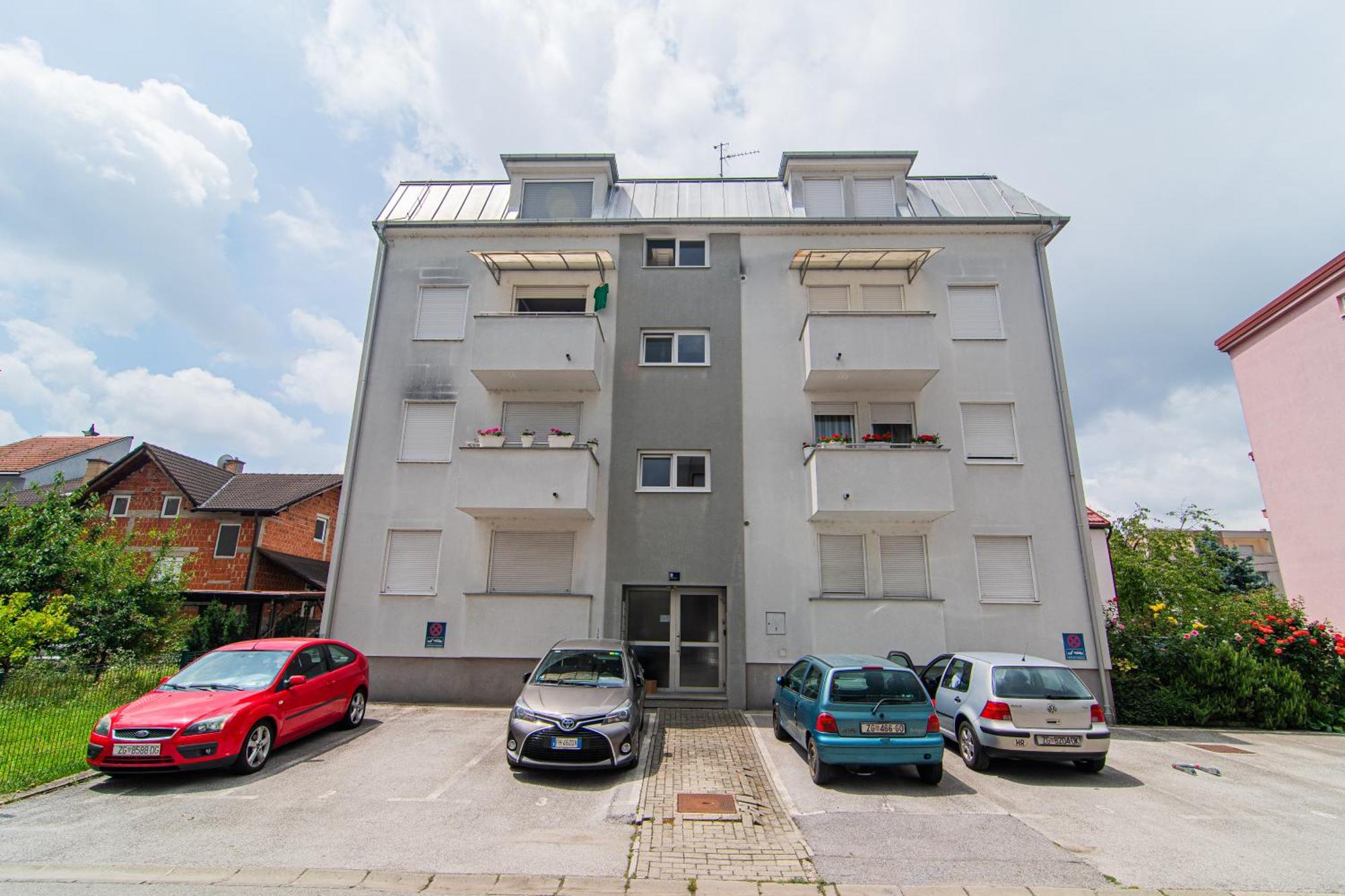 Flexible Selfcheckins 97 - Zagreb - Garden - Parking- Loggia - 2 Bedrooms Kültér fotó
